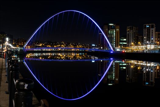 Millennium Bridge at night